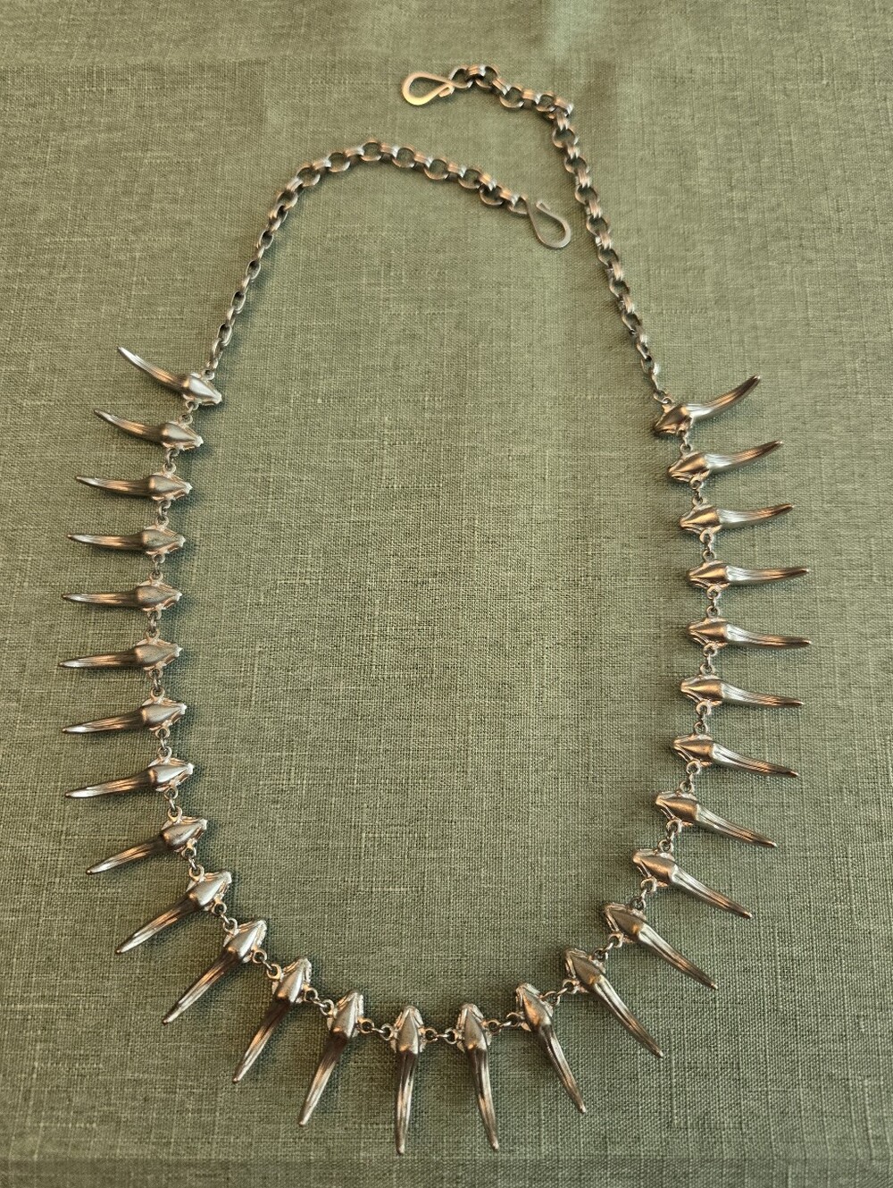 Kendra Scott Statement Necklace. Rare find. Gothic inspired - Picture 4 of 5